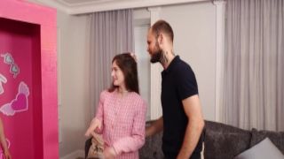 Brown-haired housewife obtain fucked in her nana&#39;&#39; s bed room xncc