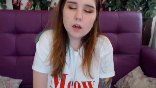 Huge busty Czech chick offers a blowjob and titjob for cash xxxvedeo com