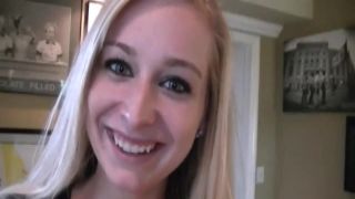 Curvy light haired chick with great boobs gets fucked on the bed amandapics