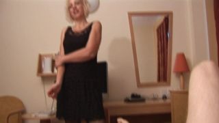 Large boobed blonde hooker flaunts good oral skills in massage therapy shop movie seks